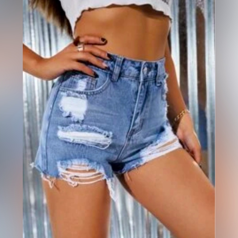NWT High Waist Ripped Denim Shorts